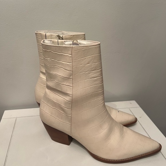 Matisse Footwear Caty Ankle Boot- Color: Bone Croc - Picture 6 of 10